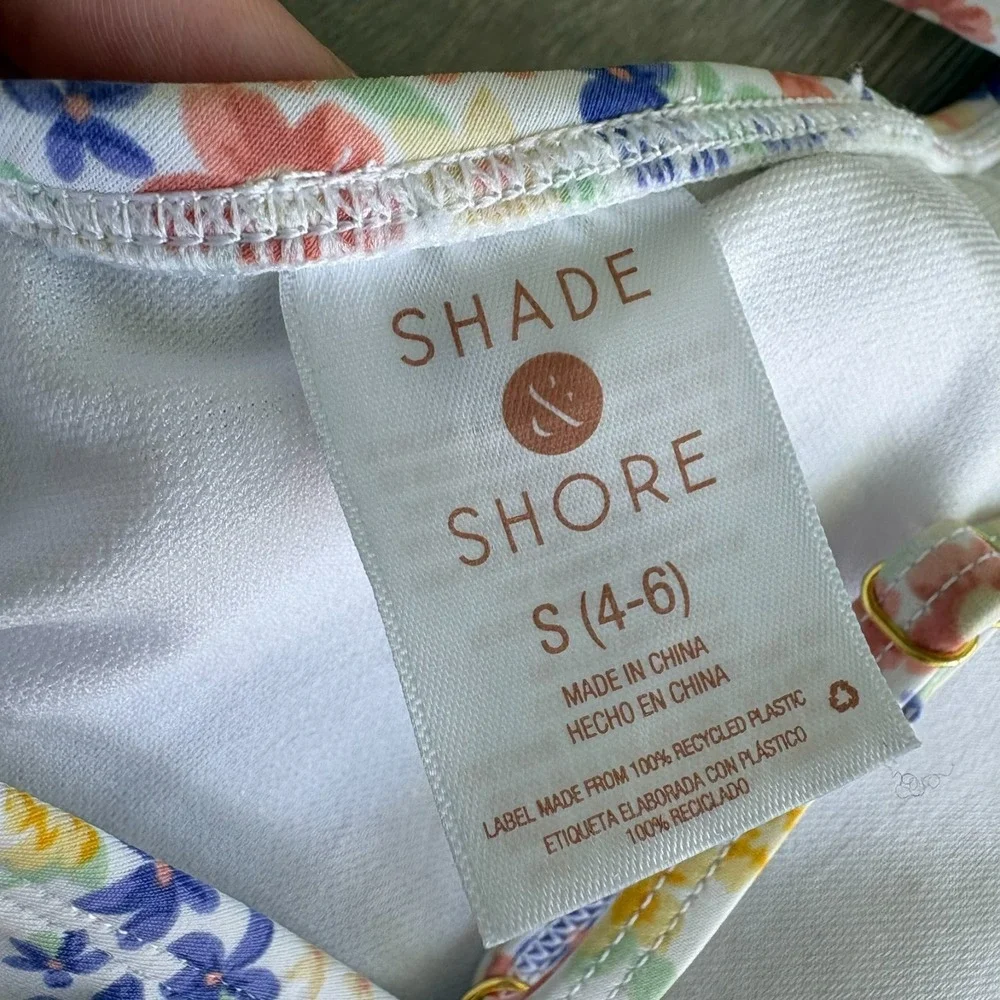 Shade & Shore Womens Ditsy Floral Ruffle Shoulder Plunge‎ One Piece Swimsuit S